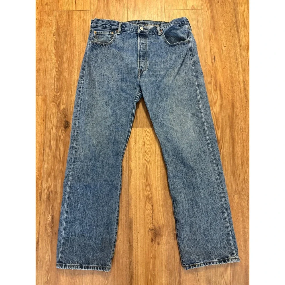 Levis 501 Original Fit Straight Leg Blue Denim Jeans Mens 38x32 Y2K Button Fly